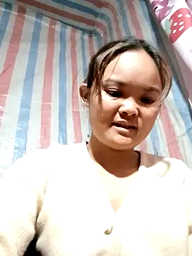 Snapshot of Luminana chatting on February 11, 2026, 11:04 pm Luminana online show from February 11, 2026, 11:04 pm