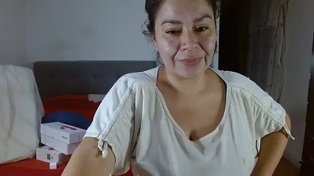 Karo sexy online show from March 5, 2026, 6:43 am