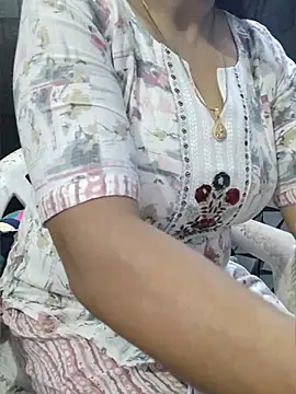 SexybeboX online show from April 16, 2026, 5:41 am