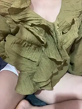 Snapshot of hamoi11 chatting on March 2, 2026, 9:00 pm hamoi11 online show from March 2, 2026, 9:00 pm