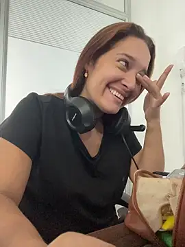 Emily Harpeer online show from April 8, 2026, 11:33 am