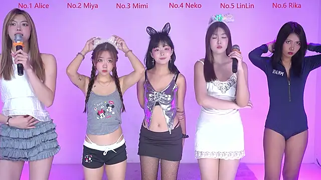 Snapshot of Velvet-girl chatting on May 25, 2026, 10:03 am Velvet-girl online show from May 25, 2026, 10:03 am