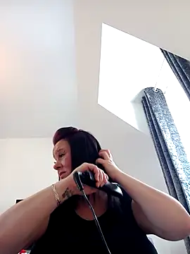 louisa36 online show from March 4, 2026, 10:01 am