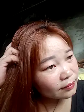 Miesi-c2clove online show from March 1, 2026, 9:42 am