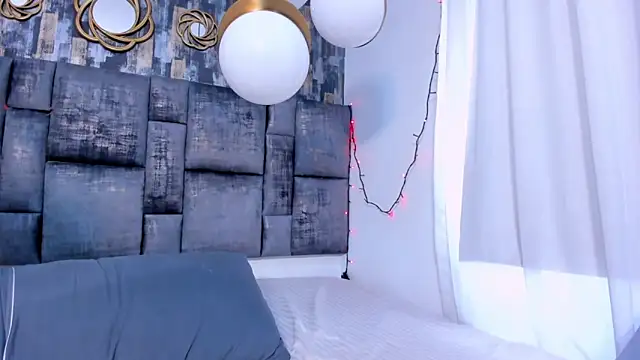 MiiaTauro online show from March 12, 2026, 8:46 pm