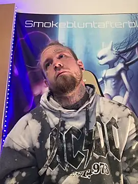 Smokebluntafterblunt online show from February 10, 2026, 3:33 pm