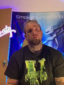 Smokebluntafterblunt online show from February 19, 2026, 12:29 am