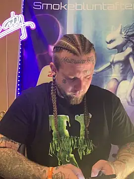 Smokebluntafterblunt online show from April 12, 2026, 1:09 am