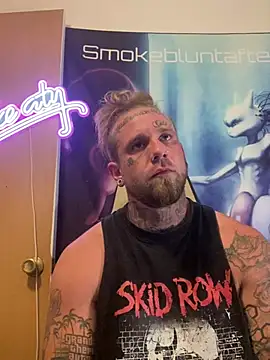 Snapshot of Smokebluntafterblunt chatting on June 19, 2026, 1:11 am Smokebluntafterblunt online show from June 19, 2026, 1:11 am