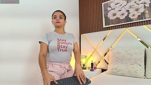 Snapshot of Leiidy_Adams_ chatting on March 3, 2026, 5:53 pm Leiidy Adams online show from March 3, 2026, 5:53 pm