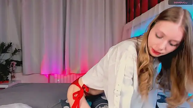 Snapshot of lada2k4 chatting on February 13, 2026, 6:02 am lada2k4 online show from February 13, 2026, 6:02 am