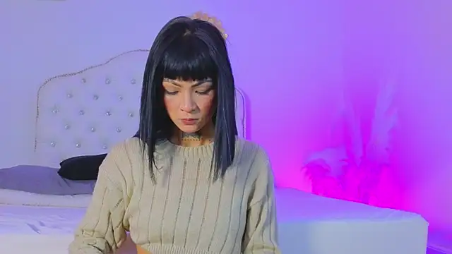 Axarasss  online show from April 14, 2026, 12:32 pm