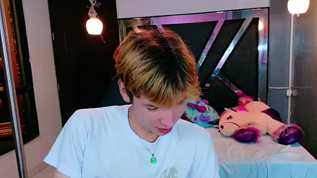 Liam Green1 online show from February 16, 2026, 12:48 pm