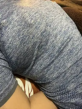 unicornbabe23 online show from May 4, 2026, 11:40 pm