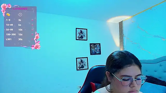 Nina rouge77 online show from March 5, 2026, 12:35 pm