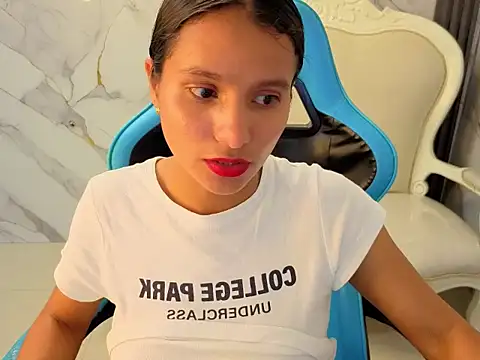 Cataleya23 a online show from April 9, 2026, 8:15 pm