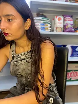 -BabyLuna online show from March 21, 2026, 12:53 pm