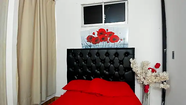 Kitty f00x online show from July 15, 2026, 12:56 pm