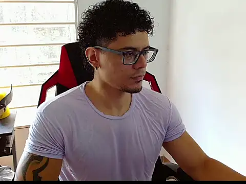 Logan0626 online show from February 19, 2026, 6:27 pm