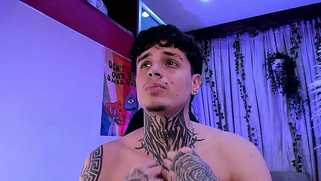 Declan-Foxx online show from April 14, 2026, 4:28 am