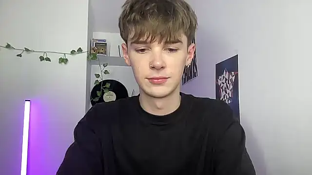 YourMilkyGuy online show from April 14, 2026, 5:51 pm