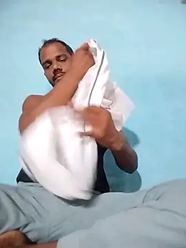 Daddyishere 19 online show from April 16, 2026, 9:54 am