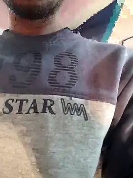 Snapshot of Daddyishere_19 chatting on February 9, 2026, 5:16 am Daddyishere 19 online show from February 9, 2026, 5:16 am