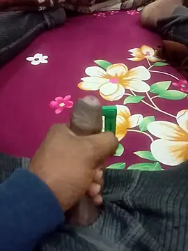 Snapshot of Daddyishere_19 chatting on February 26, 2026, 1:38 am Daddyishere 19 online show from February 26, 2026, 1:38 am