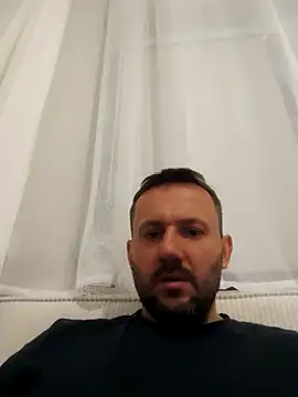 defaktor online show from April 18, 2026, 2:41 pm