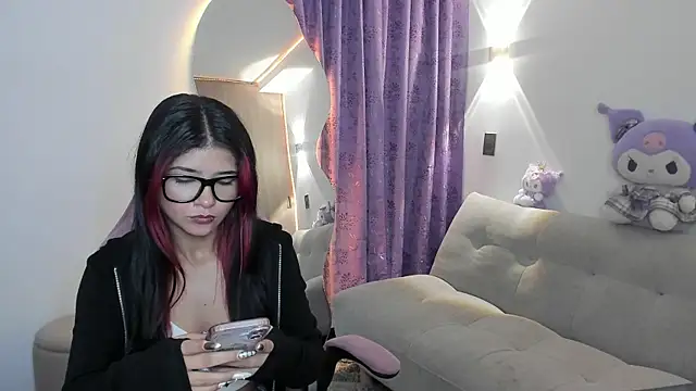 Aleja shy1 online show from April 25, 2026, 2:14 am