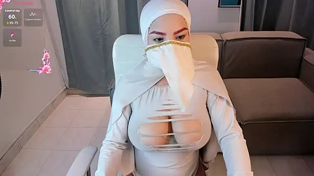 Snapshot of salmma_habibi chatting on June 3, 2026, 6:23 pm salmma habibi online show from June 3, 2026, 6:23 pm