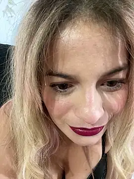 AriBeautiful online show from March 6, 2026, 2:06 am