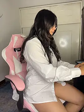 LilithRose  online show from February 23, 2026, 12:50 pm