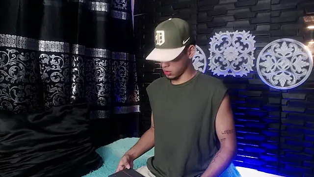 Snapshot of Gael_zambrano chatting on February 10, 2026, 5:56 pm Gael zambrano online show from February 10, 2026, 5:56 pm