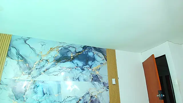 evelin 24  online show from March 24, 2026, 1:33 pm