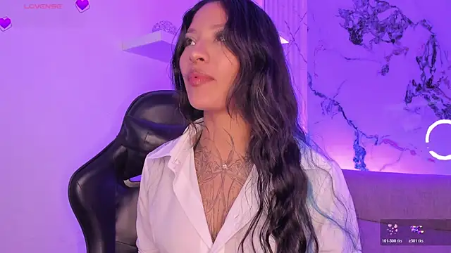 Snapshot of NicoleMonet1 chatting on June 9, 2026, 10:22 pm NicoleMonet1 online show from June 9, 2026, 10:22 pm
