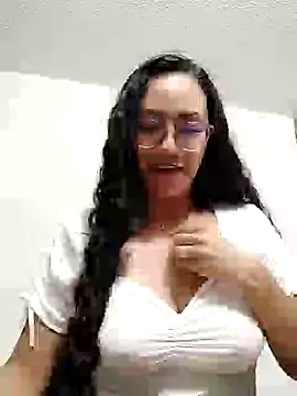 Salma-sweet online show from March 29, 2026, 3:19 am