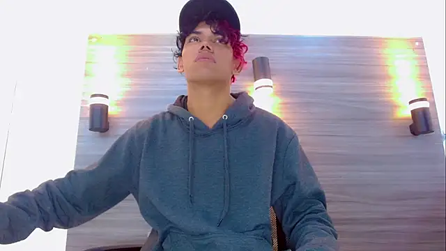 DaviidBuckx  online show from April 19, 2026, 2:01 am