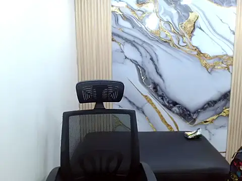 Snapshot of DaviidBuckx_ chatting on February 15, 2026, 2:34 am DaviidBuckx online show from February 15, 2026, 2:34 am