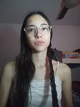 isaaabelaaa online show from April 10, 2026, 11:50 am