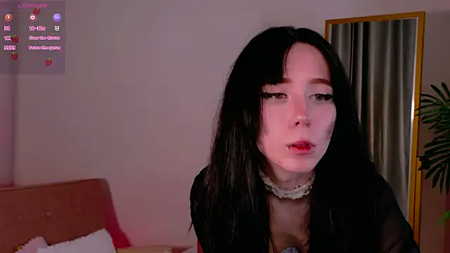 Asuka miu online show from June 26, 2026, 9:09 pm