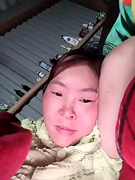 Yiyoongg online show from March 20, 2026, 1:56 pm