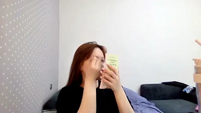 Ammymia online show from March 13, 2026, 8:19 am