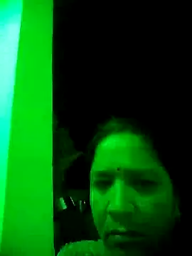 Snapshot of Loomaraj chatting on June 11, 2026, 9:12 pm Loomaraj online show from June 11, 2026, 9:12 pm