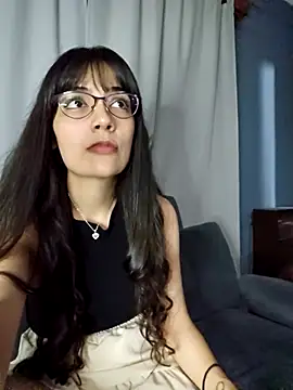 VelvetSolez online show from March 18, 2026, 3:31 am