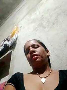 Snapshot of Anitarakkoli chatting on May 22, 2026, 5:11 pm Anitarakkoli online show from May 22, 2026, 5:11 pm