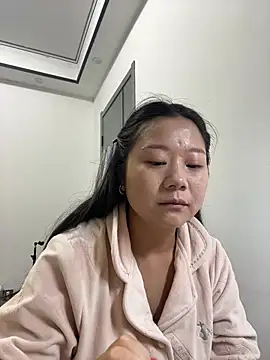 Snapshot of DDoo21 chatting on April 3, 2026, 7:59 am DDoo21 online show from April 3, 2026, 7:59 am