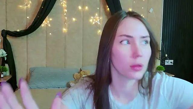 Snapshot of Arielle_Vade chatting on May 6, 2026, 5:22 am Arielle Vade online show from May 6, 2026, 5:22 am