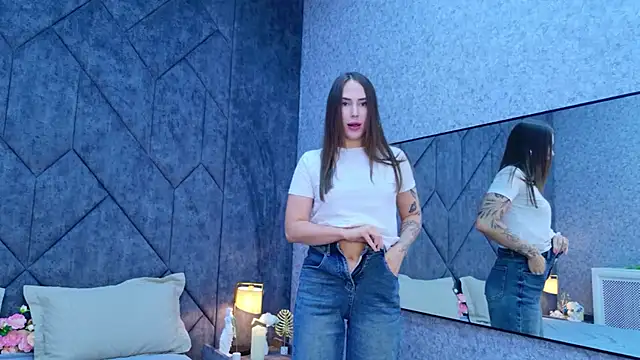 Arielle Vade online show from July 11, 2026, 5:30 am
