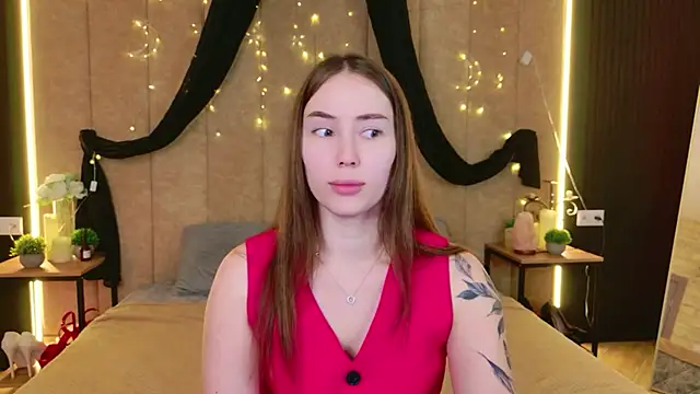 Snapshot of Arielle_Vade chatting on May 25, 2026, 5:07 am Arielle Vade online show from May 25, 2026, 5:07 am